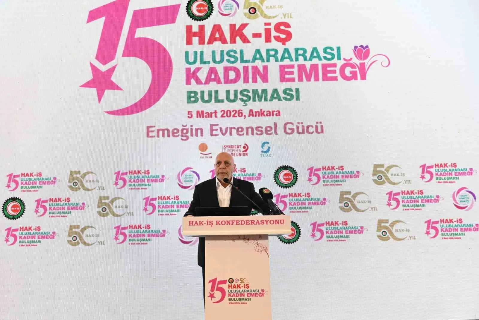 HAK-İŞ Genel Başkanı Mahmut Arslan, konfederasyonun 235 bin kadın üyesiyle