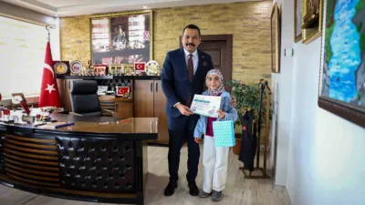 Van’ın Muradiye ilçesinde 62. Kütüphane Haftası kapsamında düzenlenen etkinliklerde minik