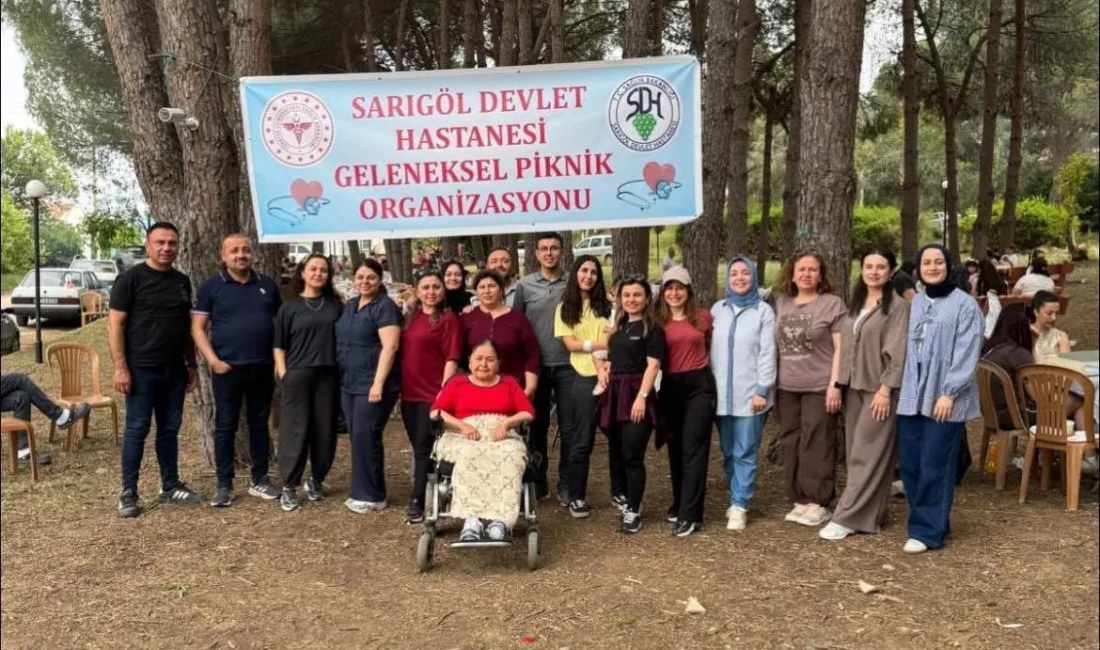 Sarıgöl Devlet Hastanesi’nin düzenlediği motivasyon pikniğinde sağlık çalışanları ve aileleri