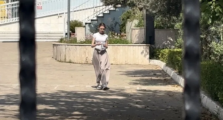 10 saniyeyle hayalleri kapıda kaldı: YKS’ye geç kalan öğrencinin üzüntüsü kameraya yansıdı Bursa’da Yükseköğretim Kurumları Sınavı’na (YKS) girmek için koşarak sınav merkezine