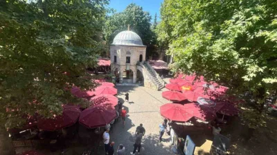 Bursa’da 530 yıllık tarihi miras olan simge yapılardan Kozahan’da Osmangazi