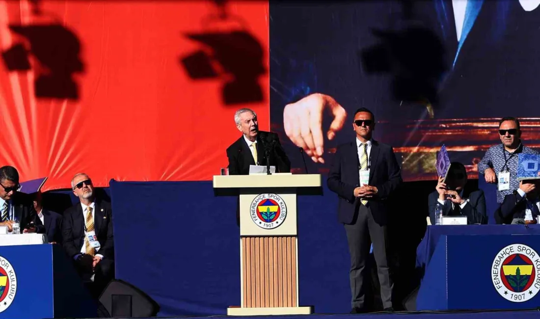 Aziz Yıldırım: “Benim Fenerbahçelilere ödenmemiş bir borcum var” Fenerbahçe Başkan Adayı Aziz Yıldırım, kongre üyelerine hitap ederek, “Benim