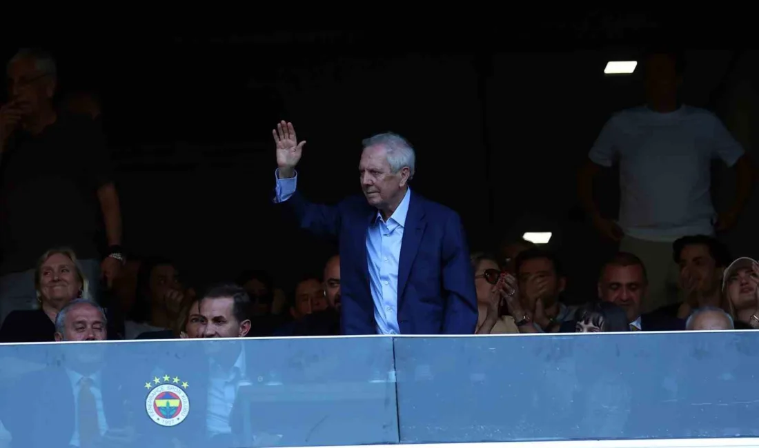 Aziz Yıldırım, Fenerbahçe’de 13. kez başkanlığa seçildi Fenerbahçe Spor Kulübü’nde Aziz Yıldırım, 15. kez girdiği başkanlık seçiminde
