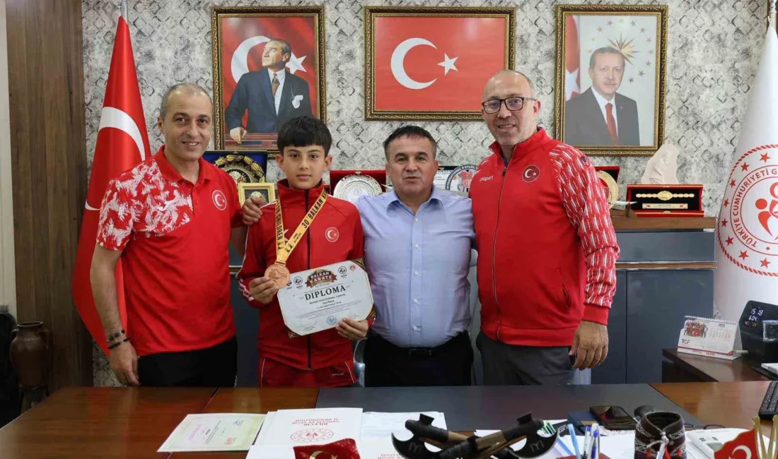 Bilecikli karate sporcusu Musab Yağız Kurnaz, Balkan üçüncüsü oldu. Balkan