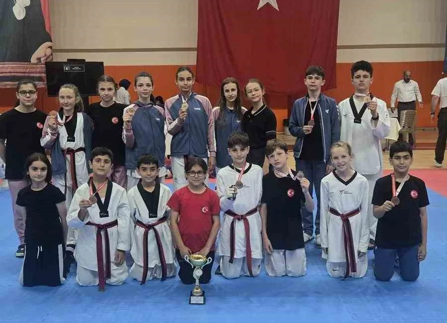 Bilecikli tekvandoculardan madalya yağmuru Bilecikli tekvando sporcuları Batı Karadeniz Taekwondo Turnuvası’nda 11 madalya kazandı.