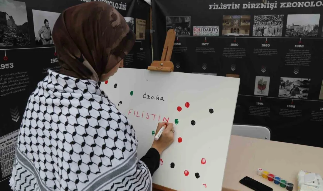 BTÜ öğrencileri Filistin için nöbette Bursa Teknik Üniversitesinde (BTÜ), öğrenciler ve akademik-idari personelin katılımıyla İsrail’in