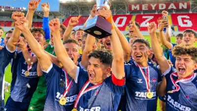 U18 Türkiye Şampiyonası’nda Bursa Orhangazi Futbol Kulübü, İstanbul Gazi Mahallesi