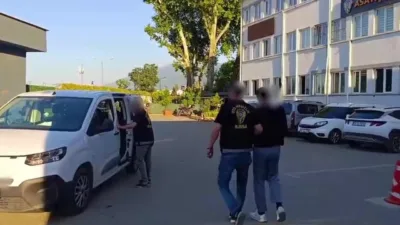 Bursa’da farklı mahallelerden çalınan 1 otomobil ile 2 motosiklet, polis