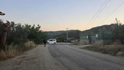 Bursa’da elektrik direğine çarpan otomobilin sürücüsü ağır yaralanırken, kazayı görüp
