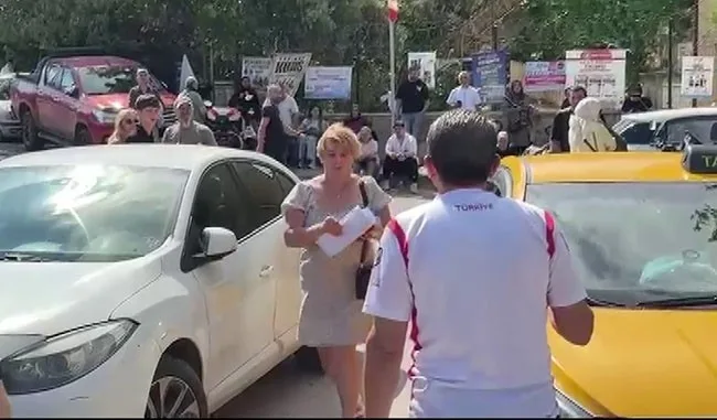 Bursa’da YKS’ye son dakika koşusu Bursa’da Yükseköğretim Kurumları Sınavı’na (YKS) giren birçok öğrenci, sınav salonlarına