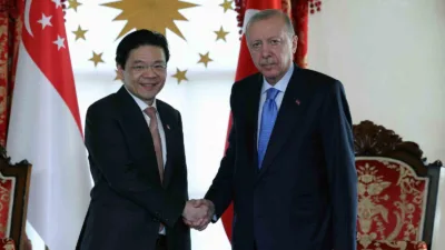 Cumhurbaşkanı Recep Tayyip Erdoğan, Cumhurbaşkanlığı Dolmabahçe Ofisi’nde Singapur Başbakanı Lawrence