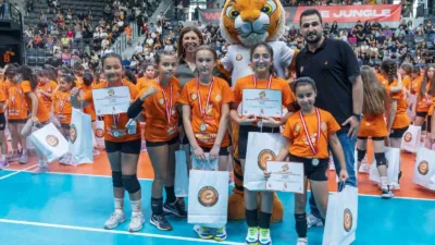 Eczacıbaşı Spor Kulübü, Geleceğe Smaç Kartal ve Kemerburgaz Kampüsleri’nin katılımıyla