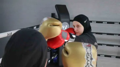 Sakarya’da kick boks eğitimi alan çocuklar ve gençler, spor sayesinde