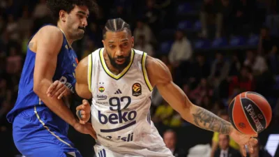 Fenerbahçe Beko, son 2 sezonda forma giyen Khem Birch ile