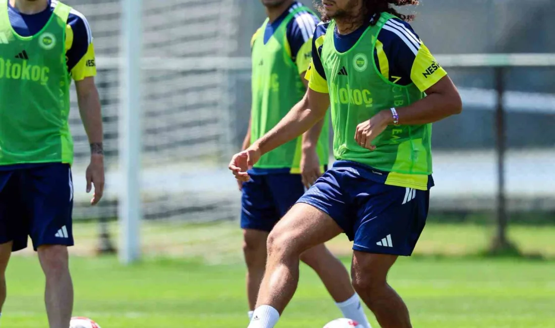 Fenerbahçe, yeni sezon hazırlıkları kapsamında Topuk Yaylası Tesisleri’nde çalışmalarını sürdürüyor.