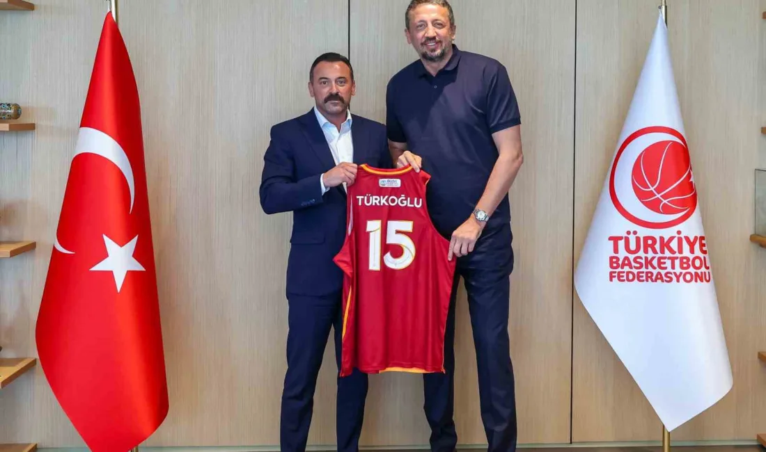 Galatasaray’dan TBF Başkanı Türkoğlu’na ziyaret Galatasaray Kulübü Yönetim Kurulu Üyesi Mert Mecit Çetinkaya, Türkiye Basketbol