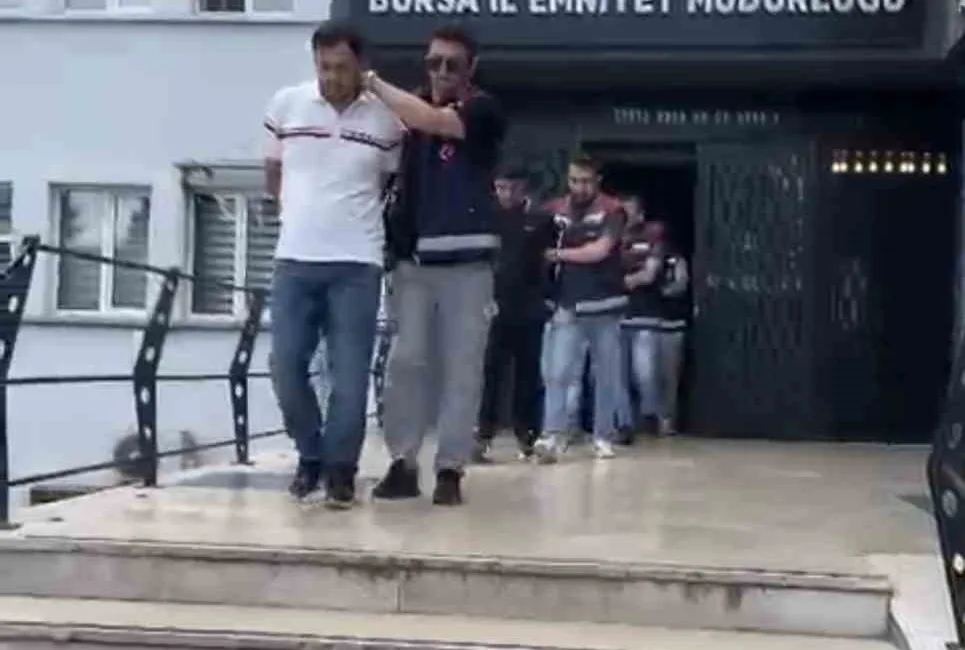 Bursa’da internet üzerinden iş, burs ve kolay para kazanma vaadiyle