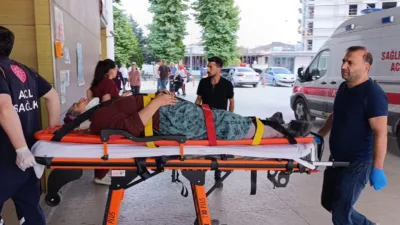 Bursa’nın İnegöl ilçesinde kiraz toplamak için çıktığı ağaçtan düşen kadın