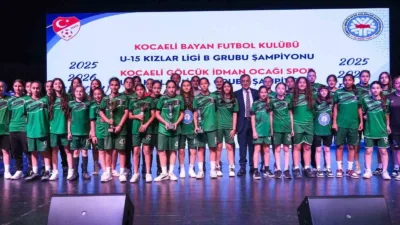 Kocaeli Büyükşehir Belediye Başkanı Tahir Büyükakın, kentte faaliyet gösteren amatör