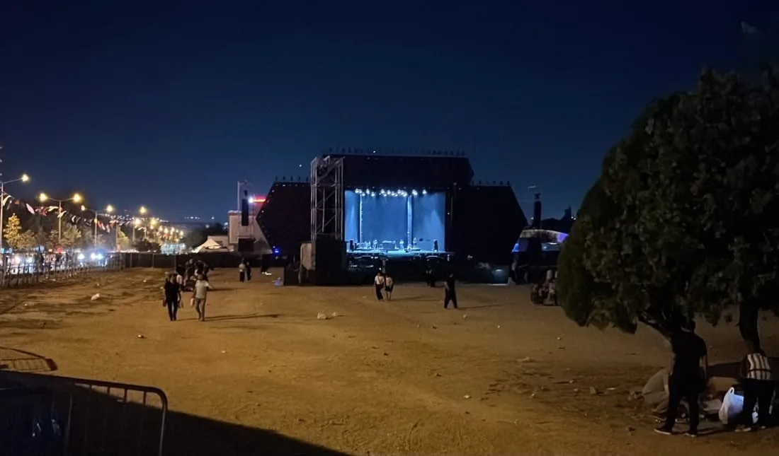 Bursa’da düzenlenen Kültür Yolu Festivali’nde Ceza sahne aldı. Konser alanında