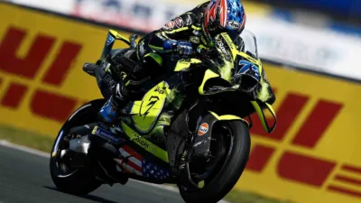 MotoGP 2026 Hollanda etabında damalı bayrağa ilk ulaşan isim Japon