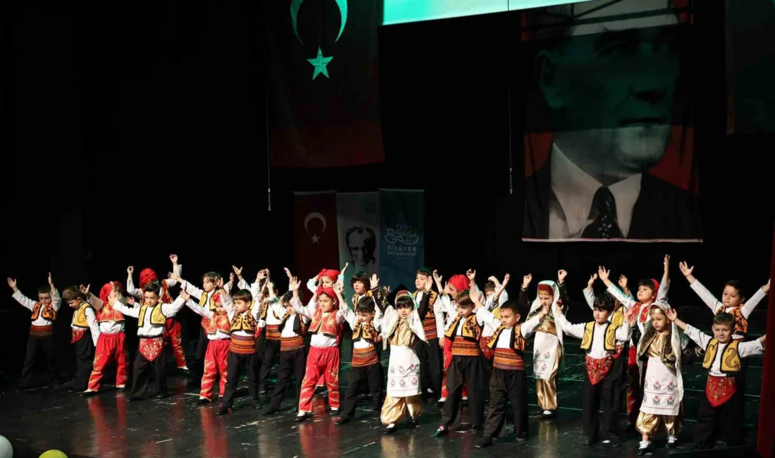 Nilüferli miniklerin mezuniyet sevinci Nilüfer Belediyesi bünyesindeki kreşlerde eğitim gören çocuklar, düzenlenen yıl sonu
