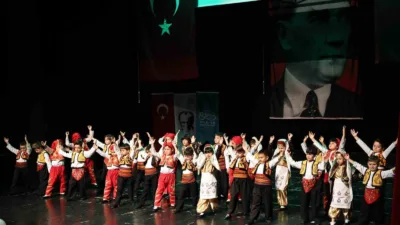 Nilüfer Belediyesi bünyesindeki kreşlerde eğitim gören çocuklar, düzenlenen yıl sonu