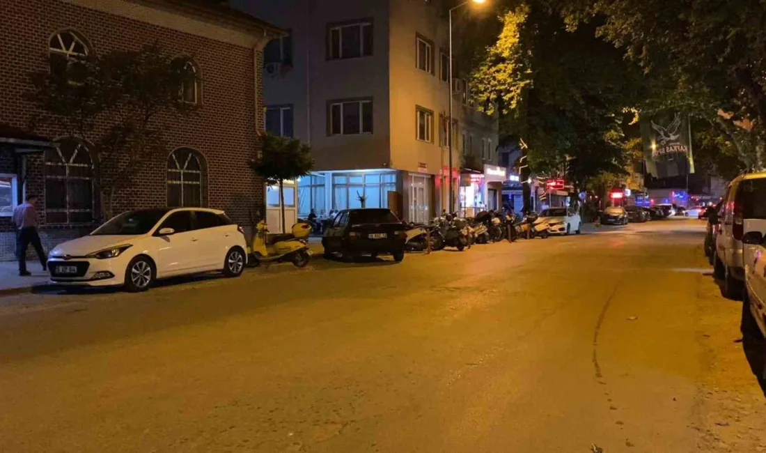 Bursa’nın İnegöl ilçesinde meydana gelen bıçaklı kavgada bir kişi ağır