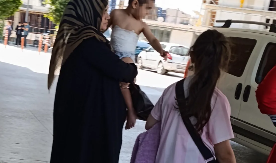 Bursa’nın İnegöl ilçesinde meydana gelen olayda üzerine kaynar çay dökülen