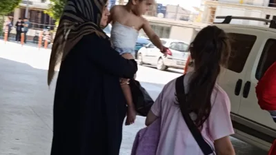 Bursa’nın İnegöl ilçesinde meydana gelen olayda üzerine kaynar çay dökülen