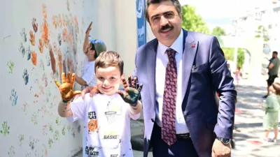 Yıldırım Belediyesi, çocukların güvenli alanlarda sosyalleşmelerini ve geleneksel sokak kültürünü